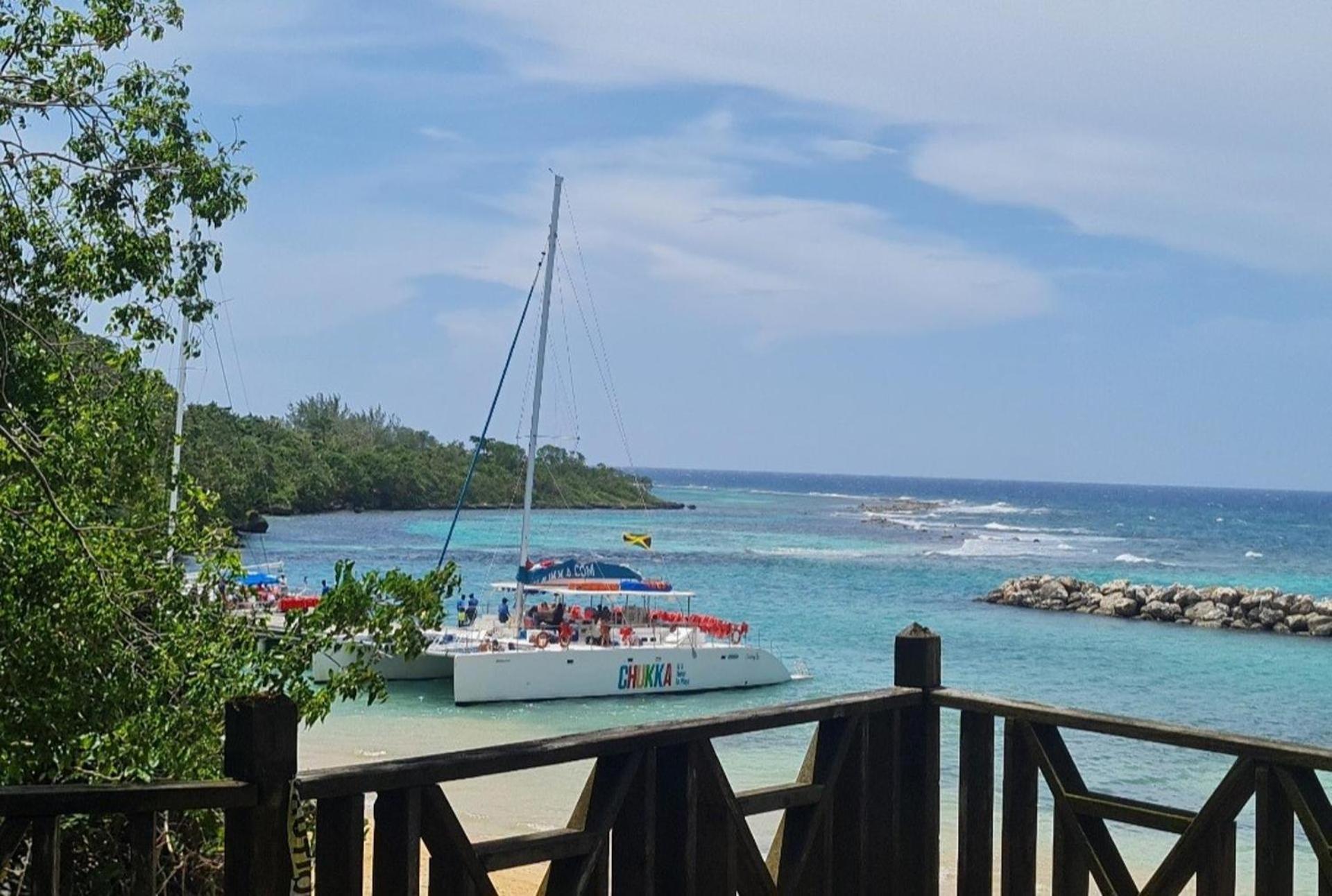 Tropical Paradise Sea View Villa In Ocho Rios Priory Екстериор снимка